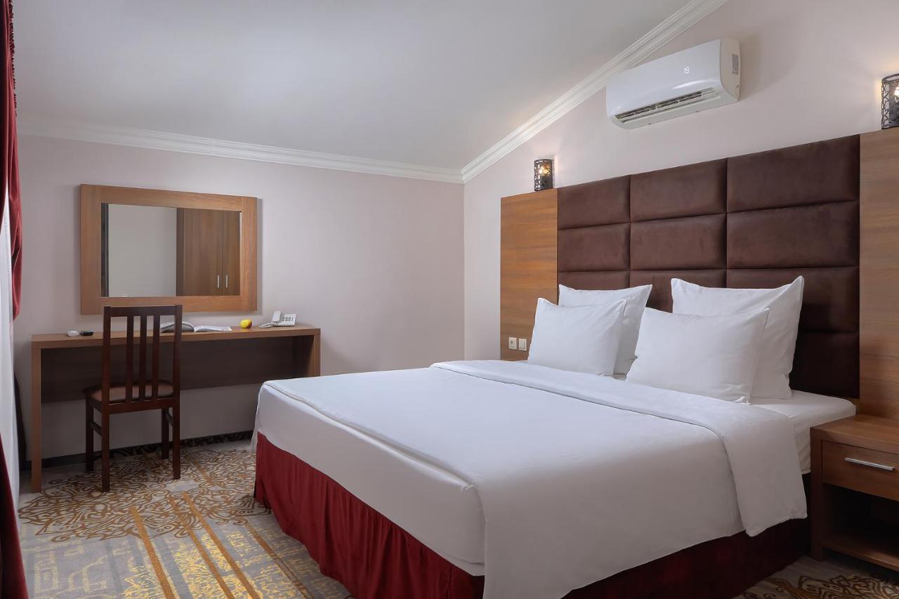Garuda Boutique Hotel スフミ エクステリア 写真