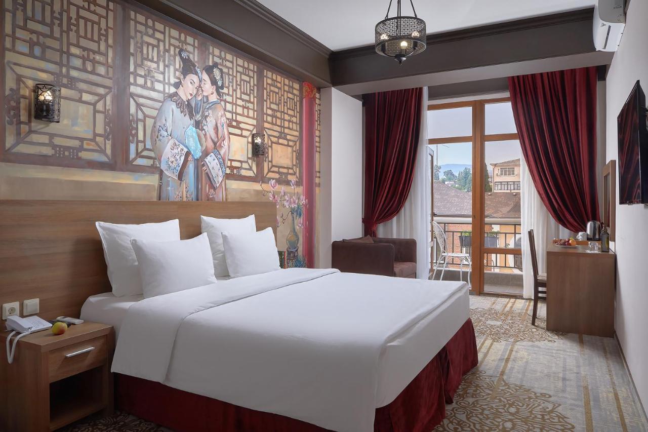 Garuda Boutique Hotel スフミ エクステリア 写真