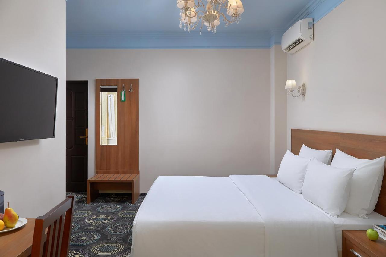 Garuda Boutique Hotel スフミ エクステリア 写真