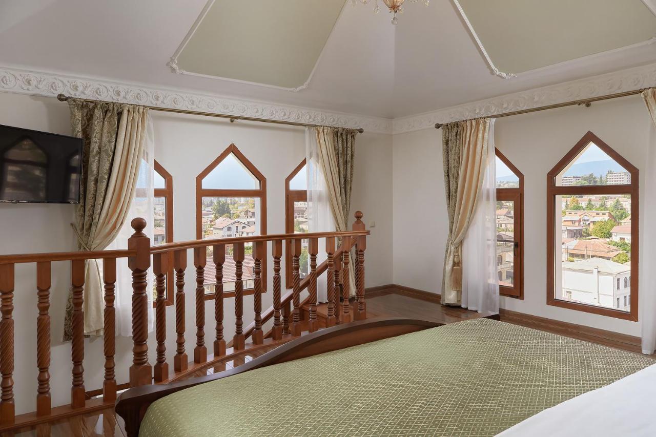 Garuda Boutique Hotel スフミ エクステリア 写真