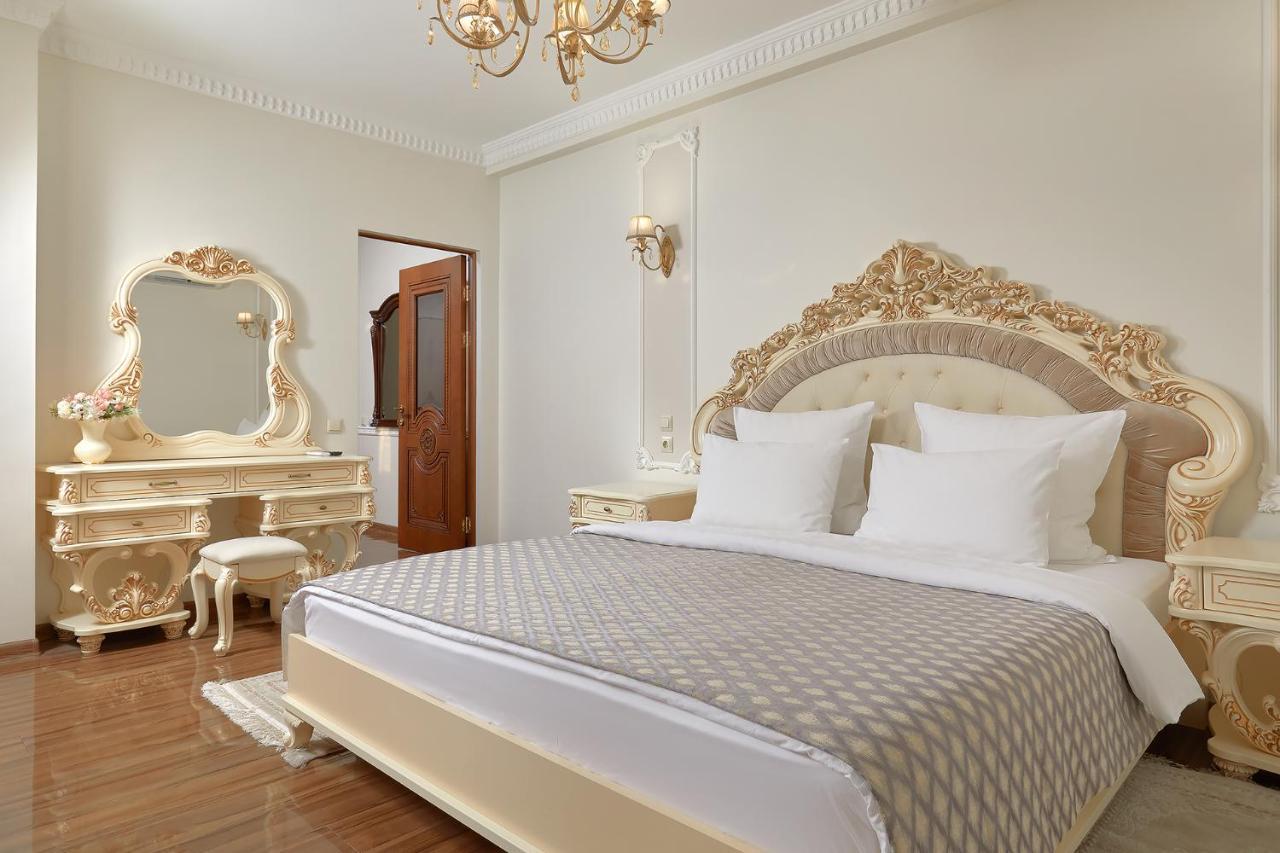 Garuda Boutique Hotel スフミ エクステリア 写真