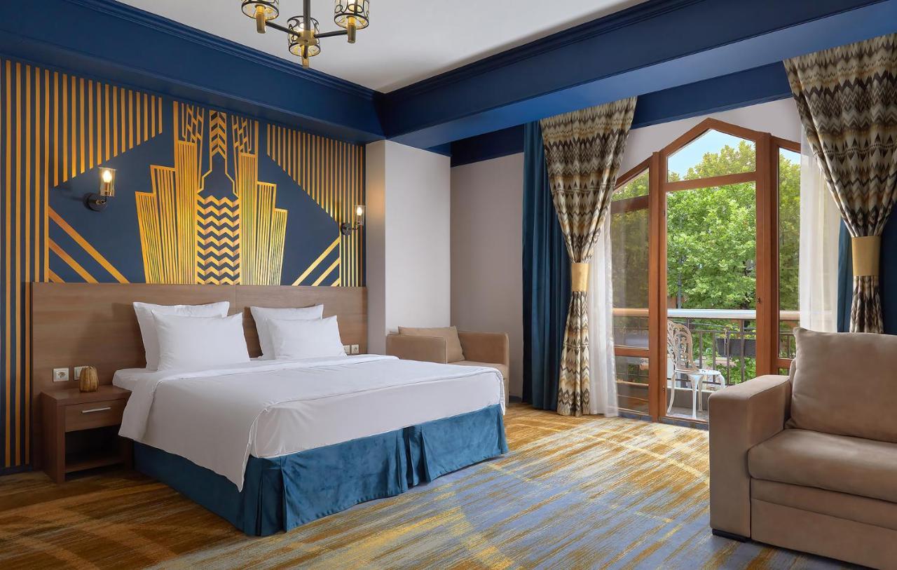 Garuda Boutique Hotel スフミ エクステリア 写真