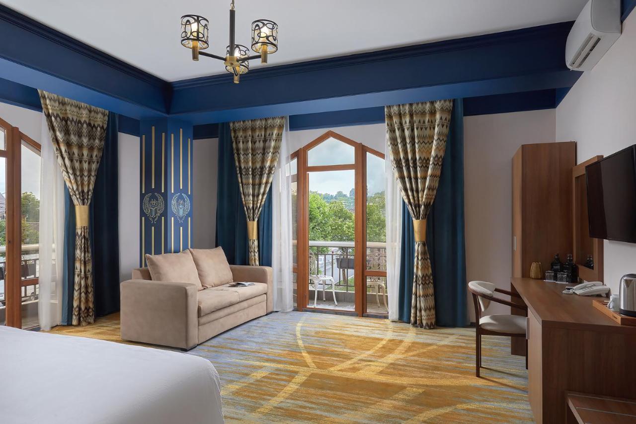 Garuda Boutique Hotel スフミ エクステリア 写真